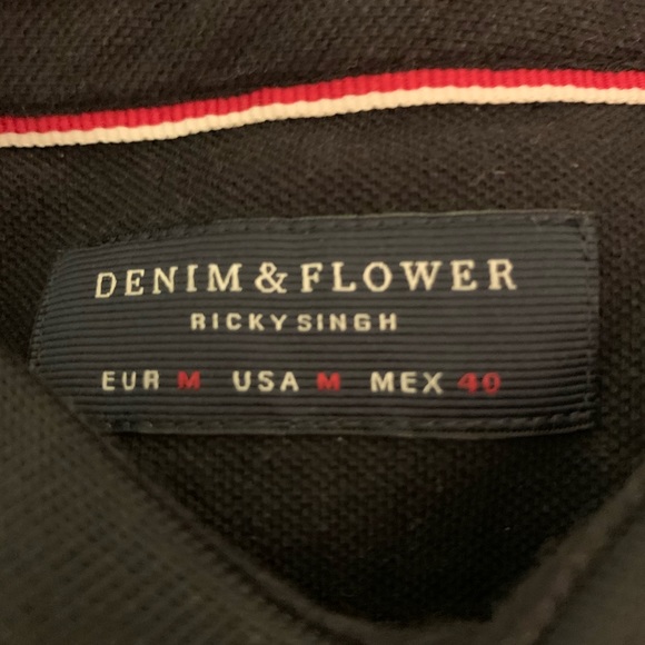 Button down - Picture 2 of 2